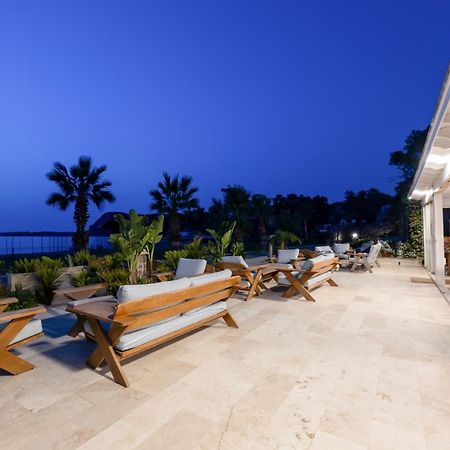 Navalia Hotel Foça Eksteriør bilde