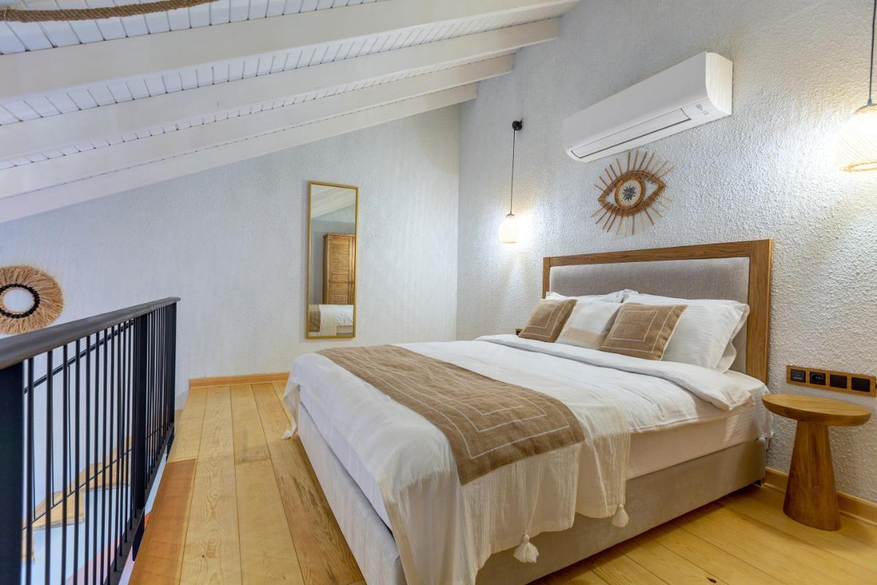 Navalia Hotel Foça Eksteriør bilde