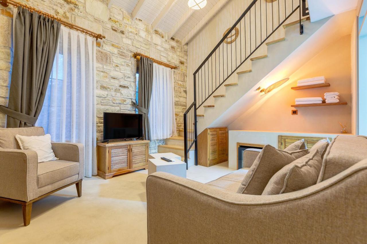 Navalia Hotel Foça Eksteriør bilde