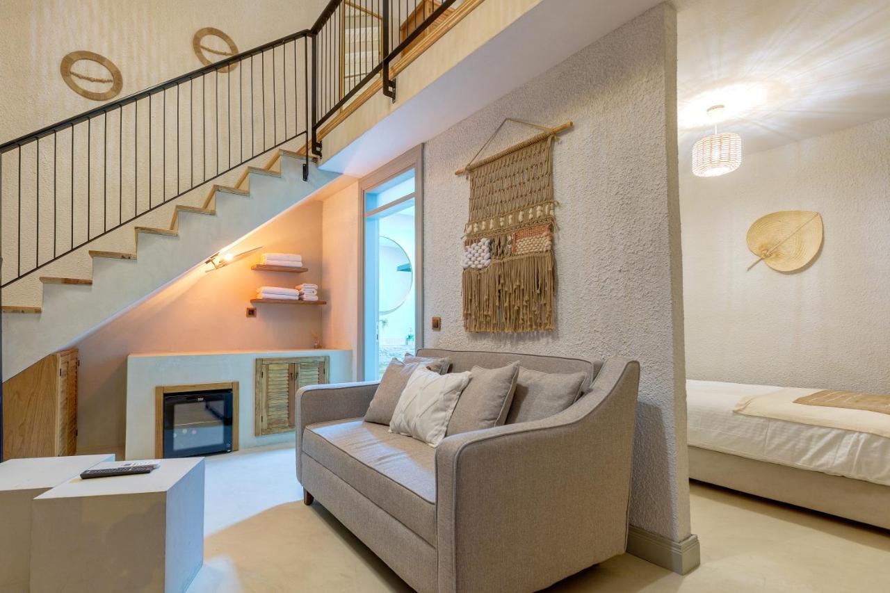 Navalia Hotel Foça Eksteriør bilde