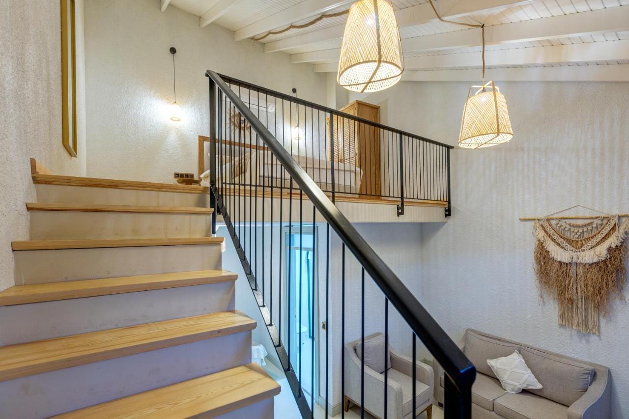 Navalia Hotel Foça Eksteriør bilde