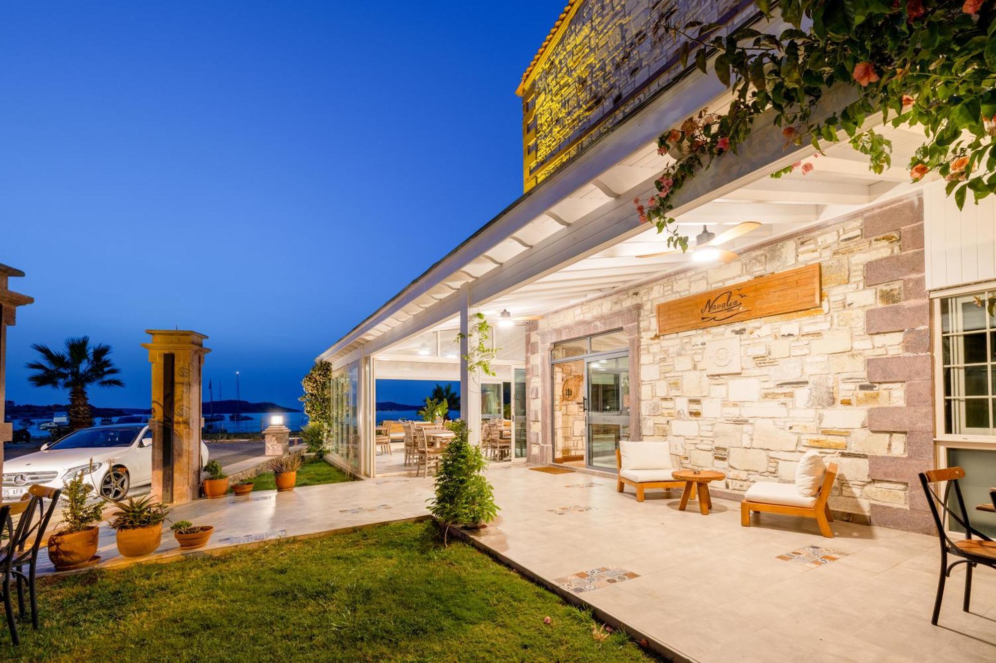 Navalia Hotel Foça Eksteriør bilde
