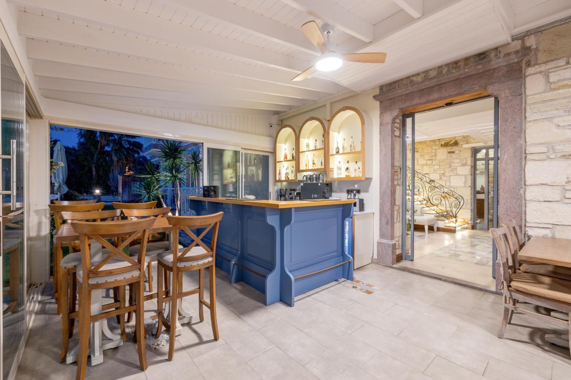 Navalia Hotel Foça Eksteriør bilde