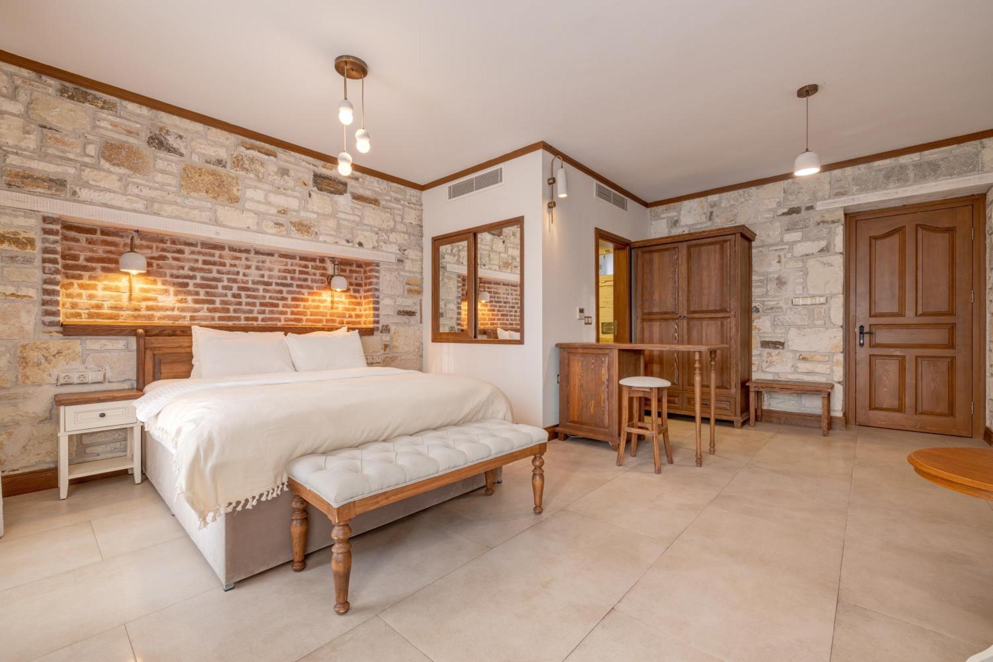 Navalia Hotel Foça Eksteriør bilde