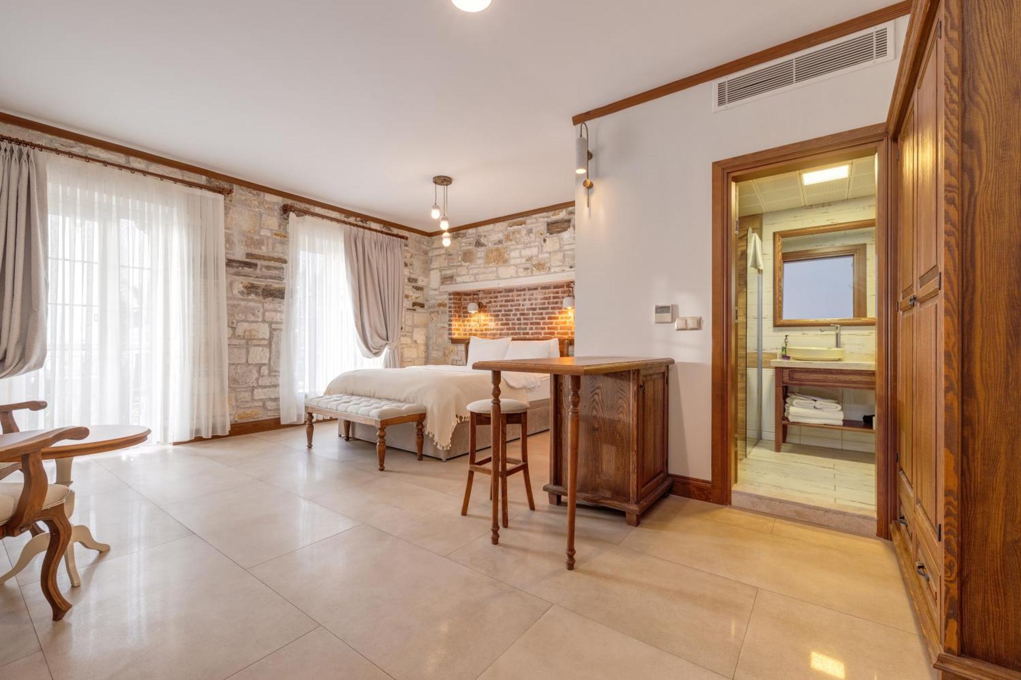 Navalia Hotel Foça Eksteriør bilde