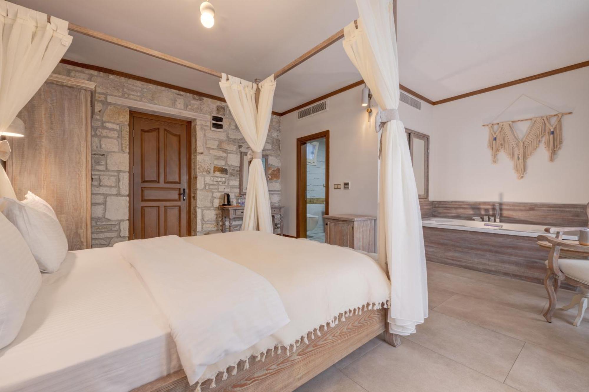 Navalia Hotel Foça Eksteriør bilde