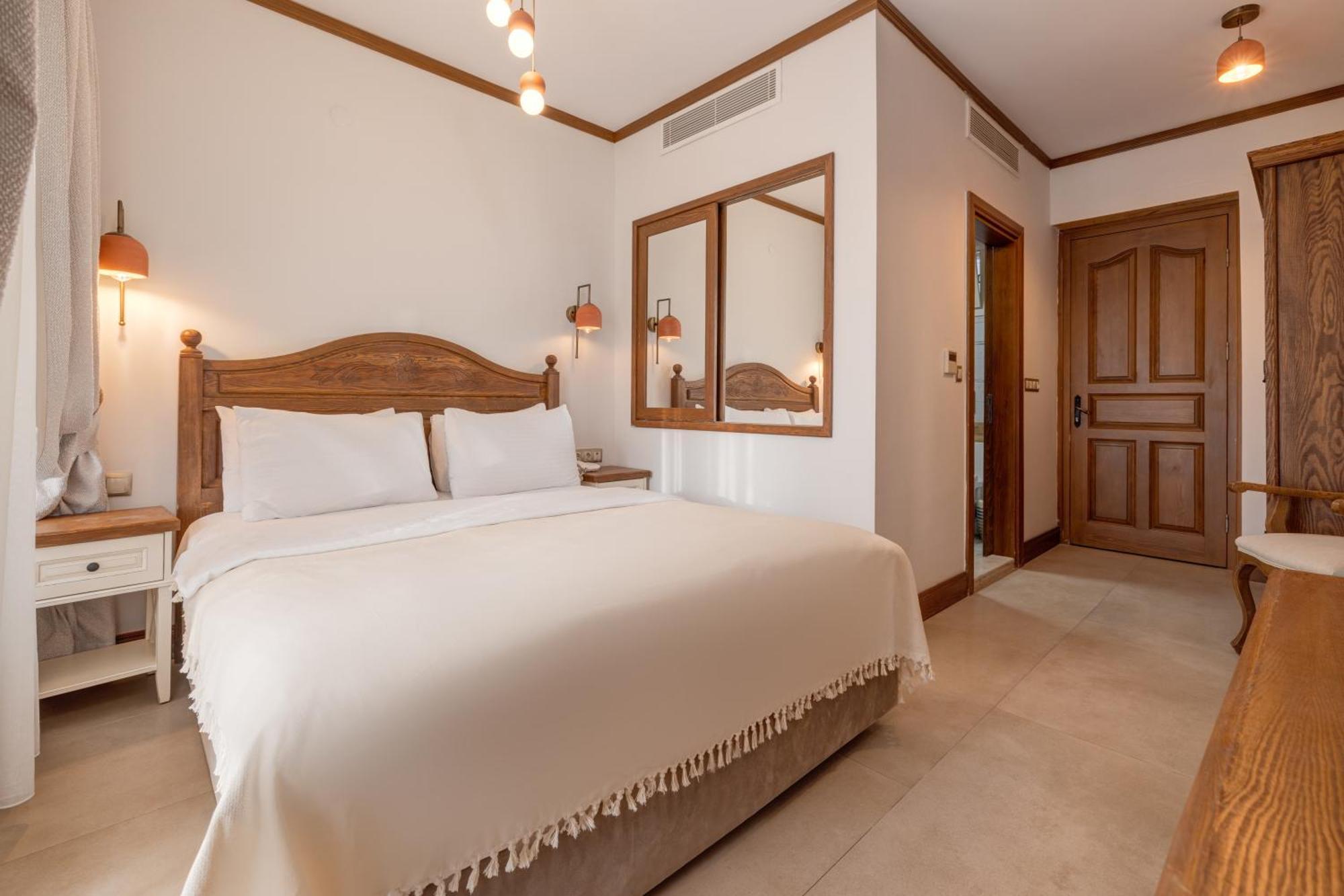Navalia Hotel Foça Eksteriør bilde