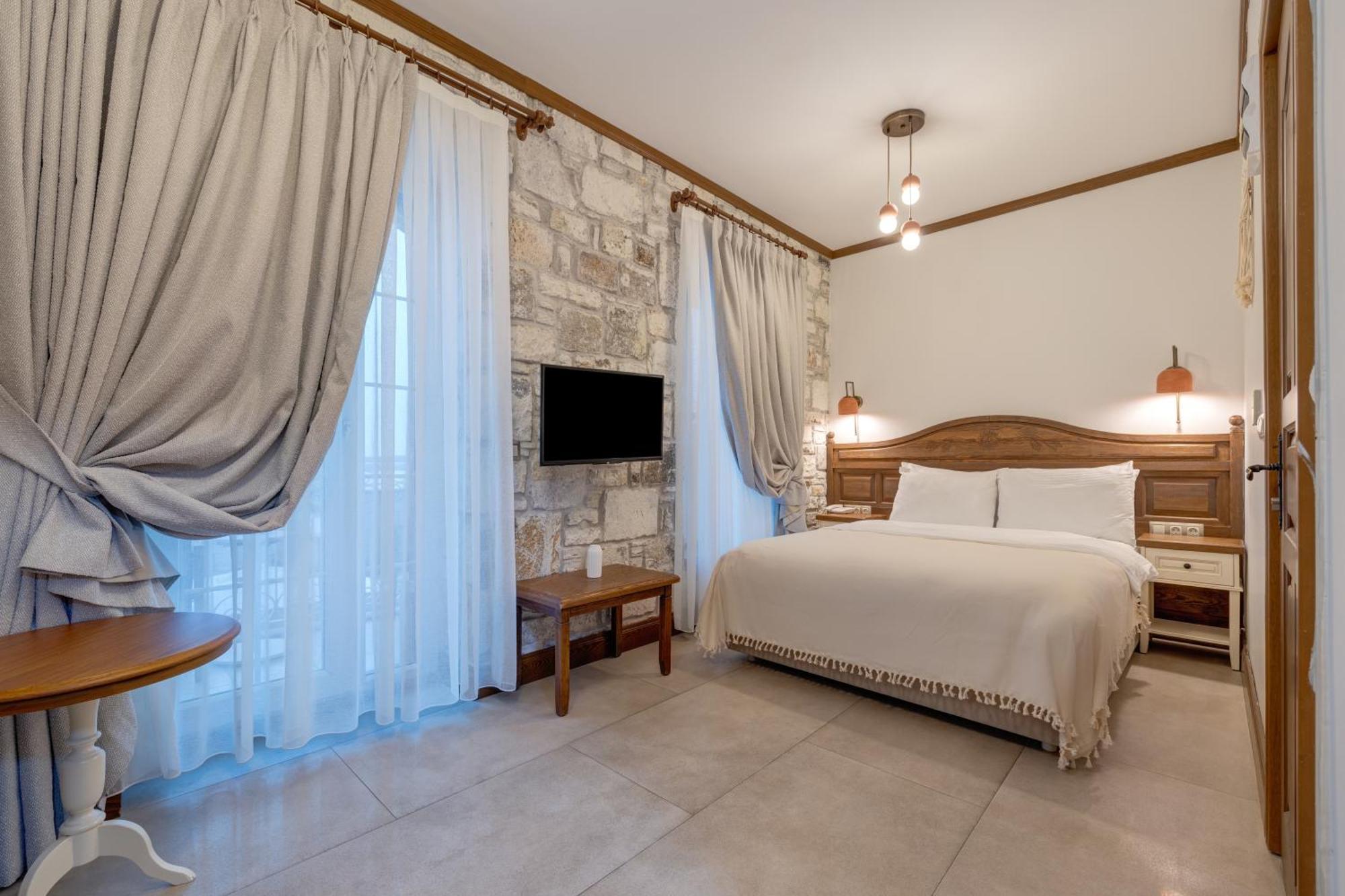 Navalia Hotel Foça Eksteriør bilde