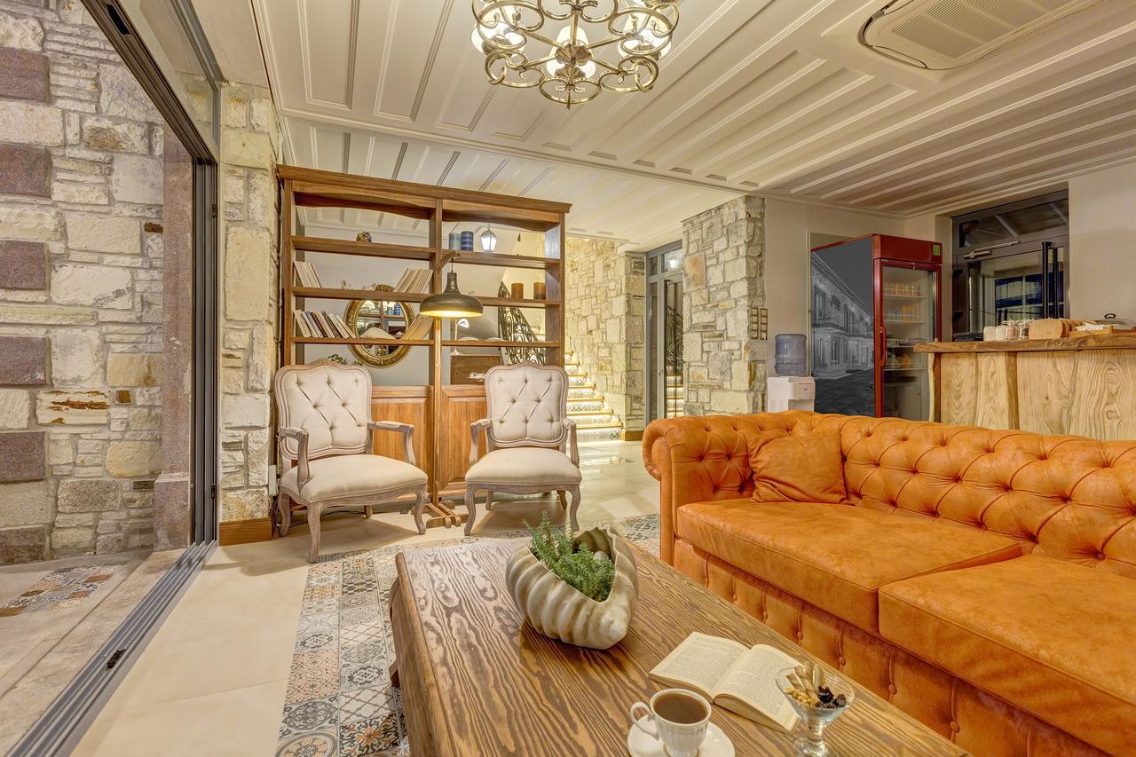 Navalia Hotel Foça Eksteriør bilde